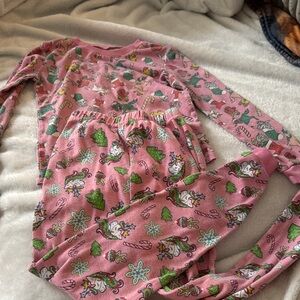 Extremely me Christmas pjs girls 6x